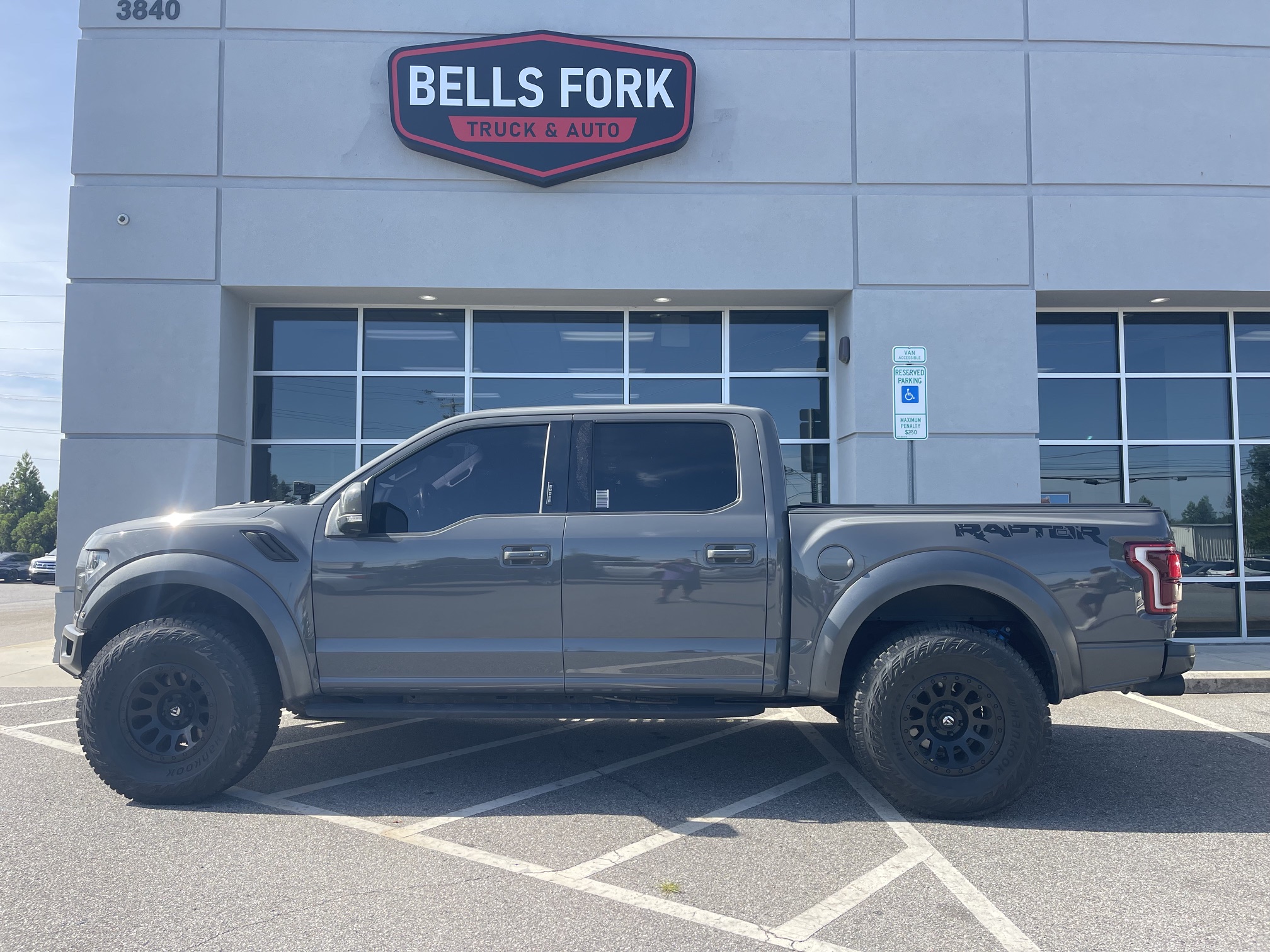 2018 Ford F-150 Super Crew - Raptor