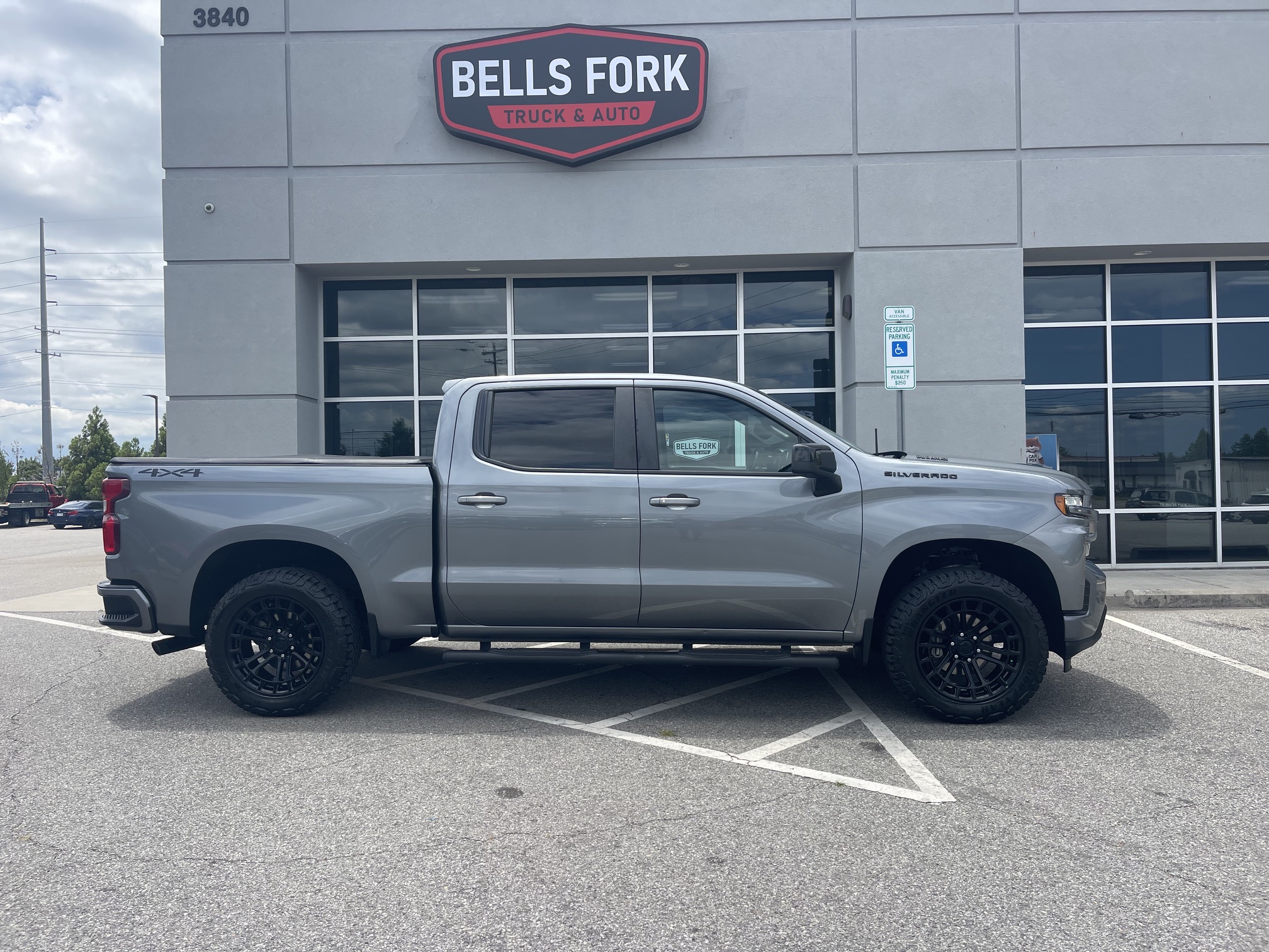 2020 Chevrolet Silverado RST