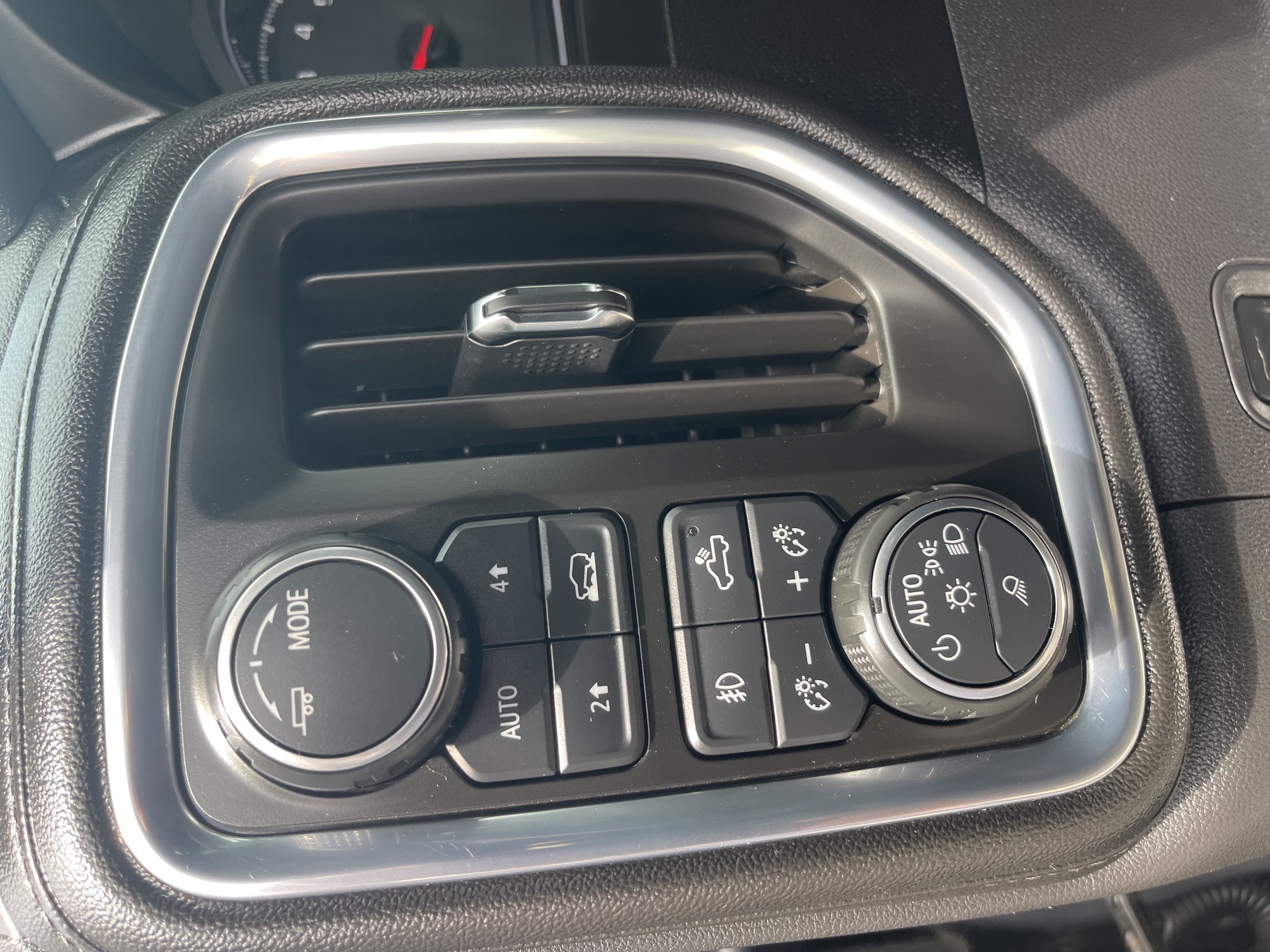 2020 Chevrolet Silverado RST
